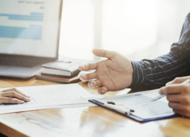 Top 10 International Business Advisors: Know About Business and Entrepreneurship