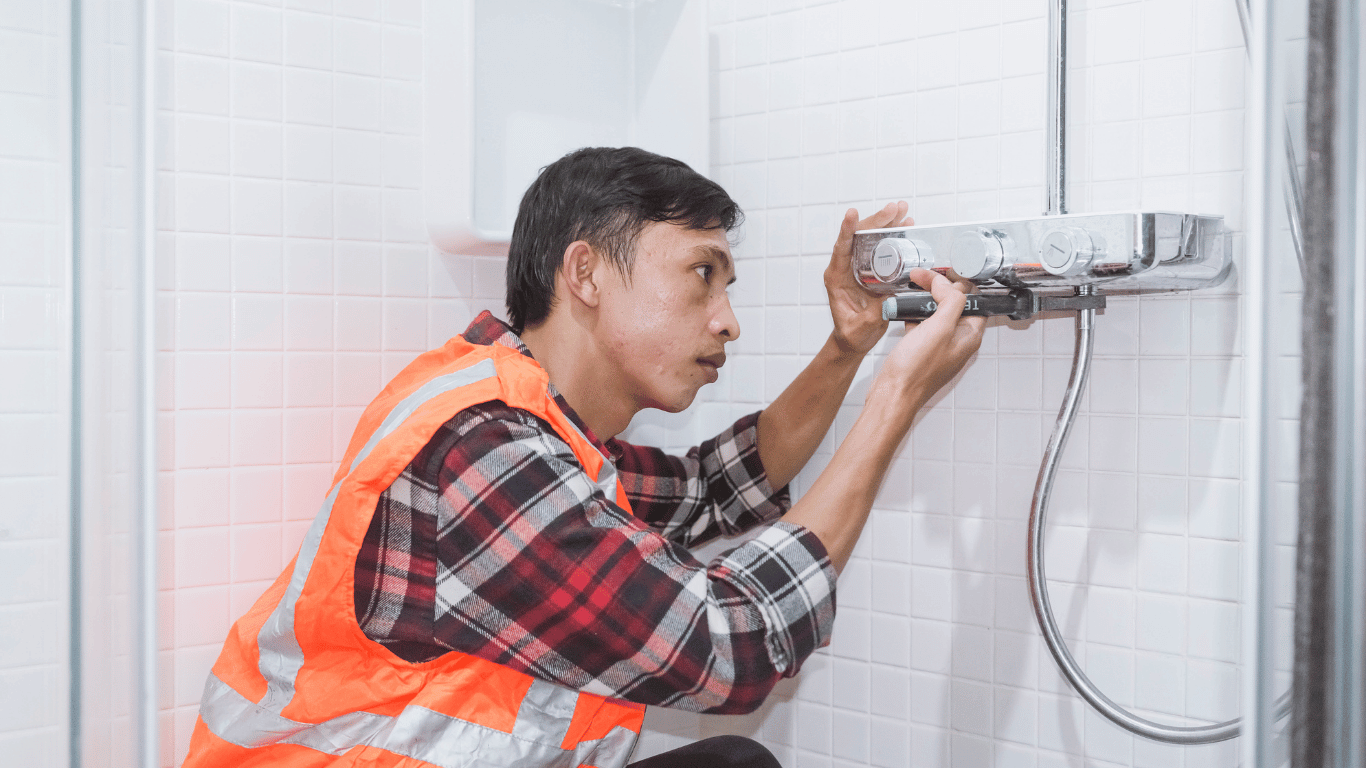 Level 3 Certificate in Using Eyewashes and Emergency Showers – International Thumbnail